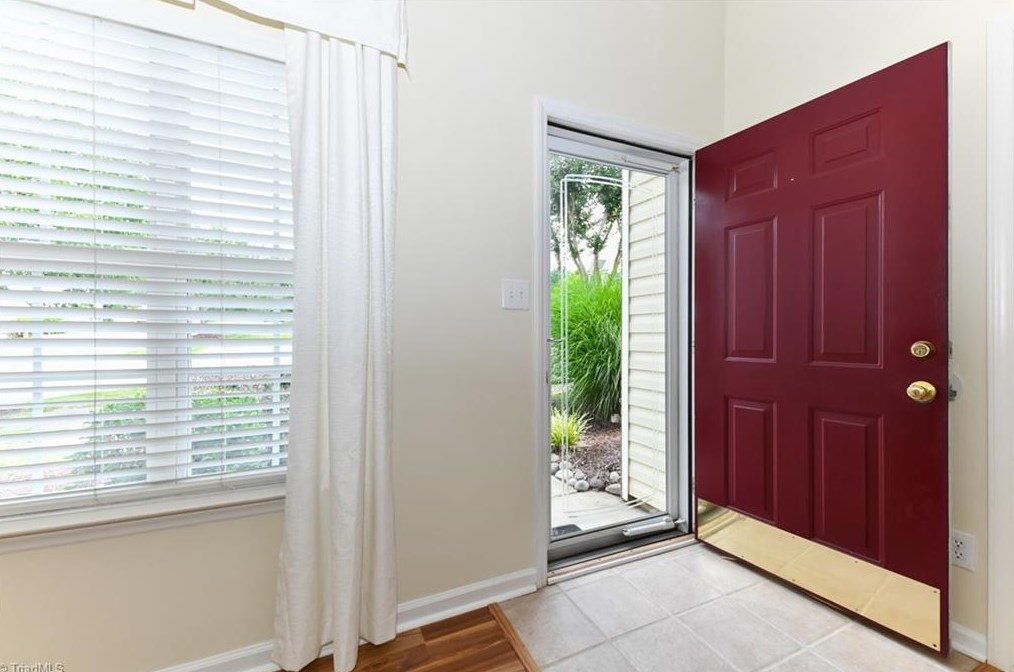 4555 Cross Ridge Ln, Greensboro, NC 27410-9730