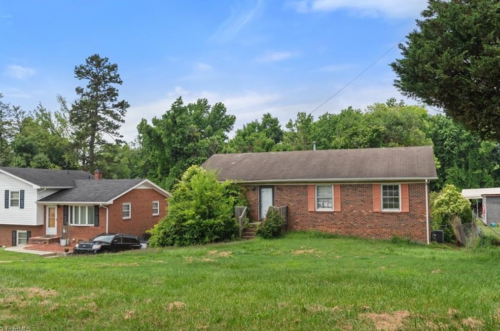 922 Borders Ter, Greensboro, NC 27401-4507