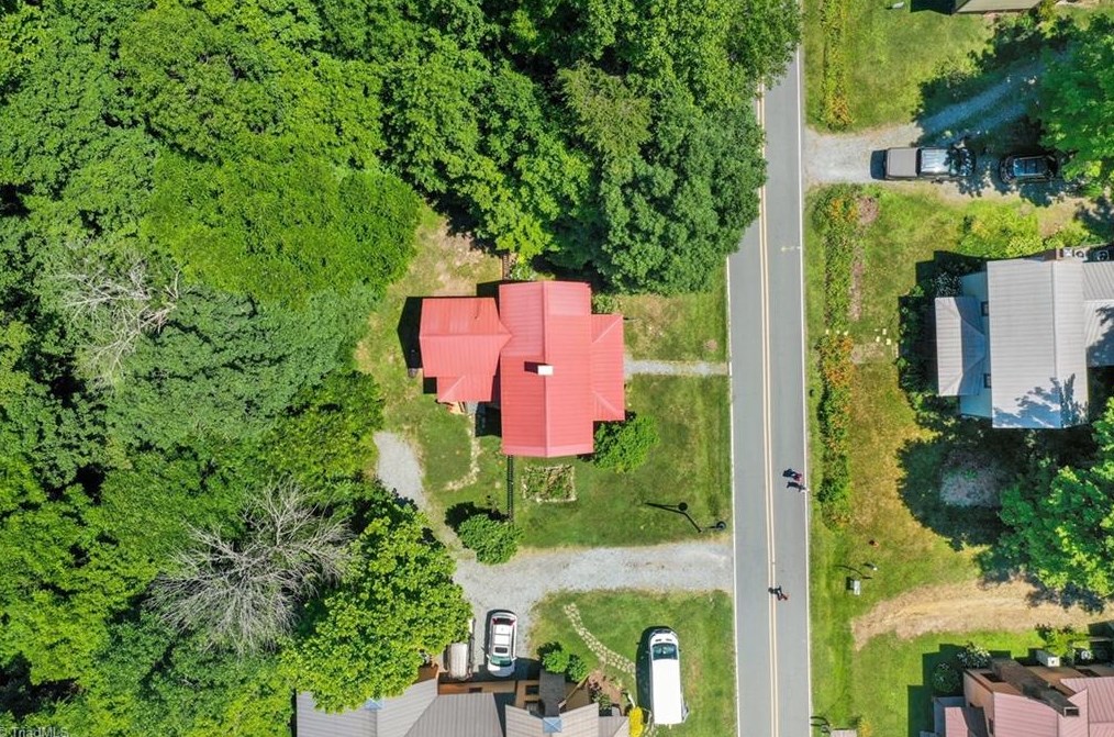 2456 Glencoe St, Burlington NC  27217-8892 exterior