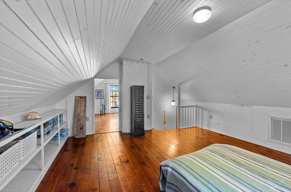 2456 Glencoe St, Burlington NC  27217-8892 exterior