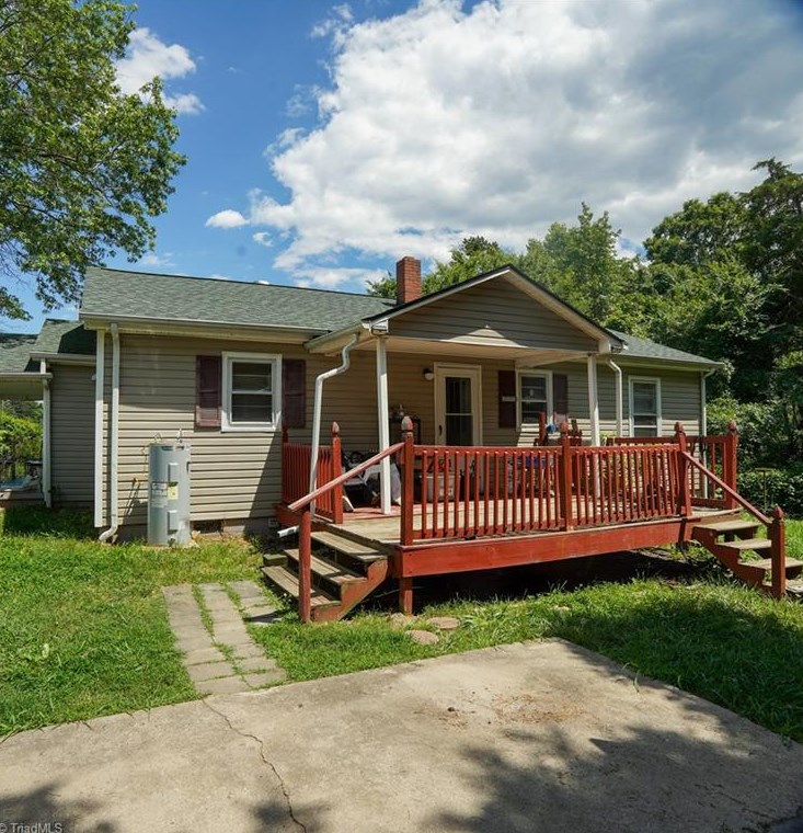913 Westover Dr, High Point, NC 27265-2745