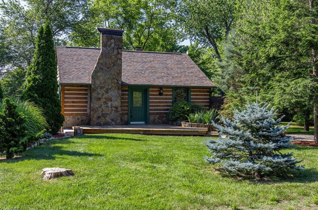 258 Northwoods Cir, Winston Salem, NC 27105