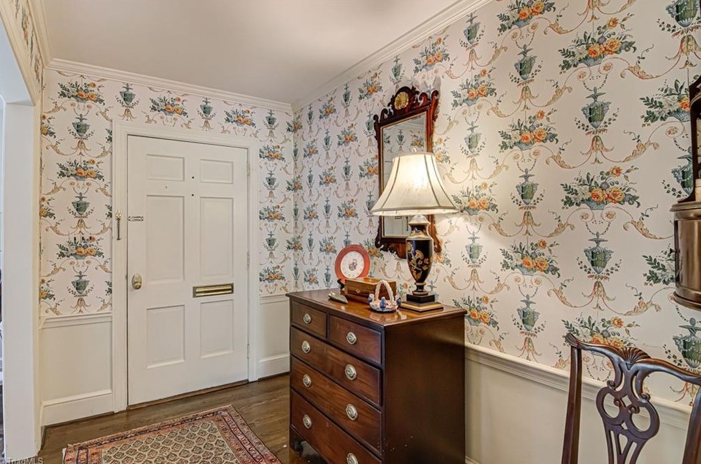 205 Pine Valley Rd, Winston Salem, NC 27104-3021