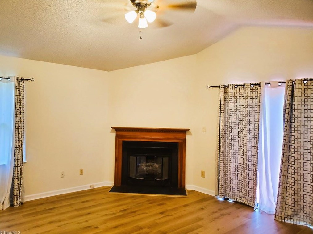 704 Woodbury Knolls Dr, Winston Salem, NC 27104