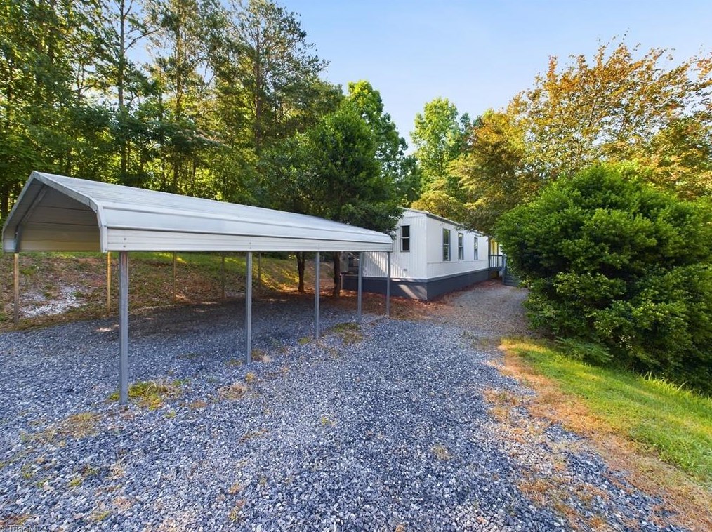 2135 Icard Ridge Rd, Liledown, NC 28681