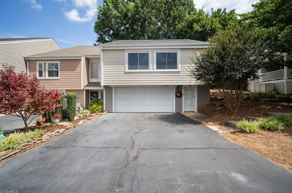 143 Golfview Dr, Redland, NC 27006