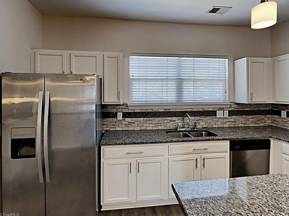 3833 Tarrant Trace Cir, High Point NC  27265-3613 exterior