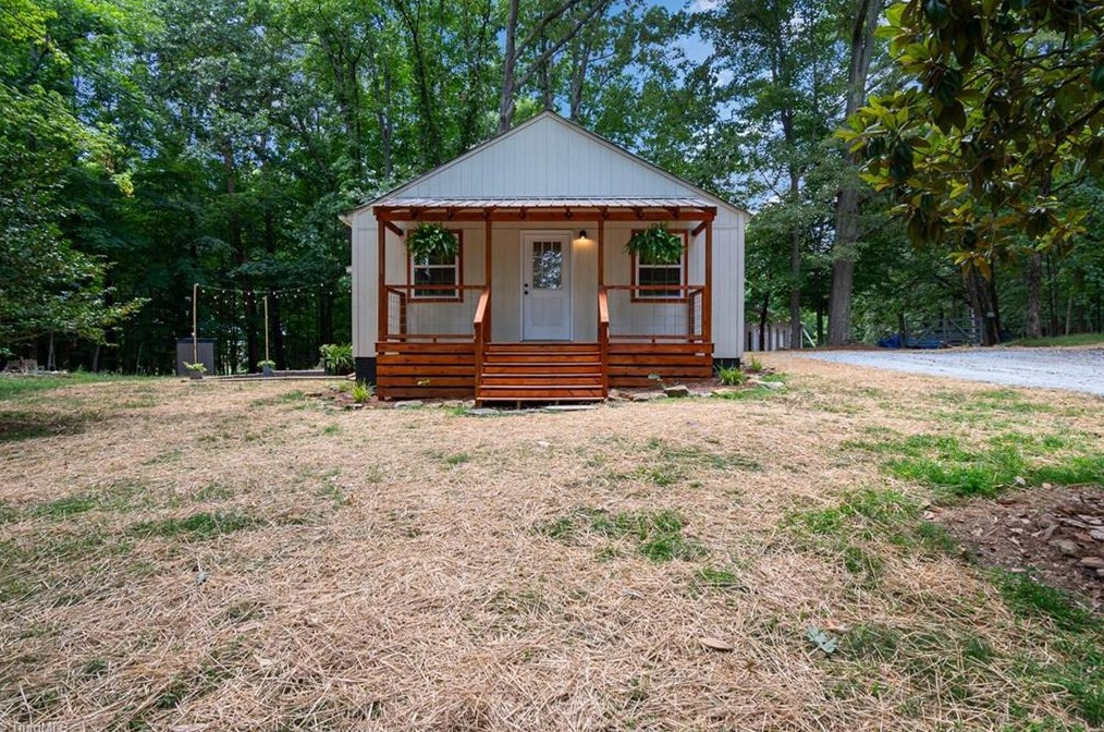 109 Mountain Ave, Randleman, NC 27317