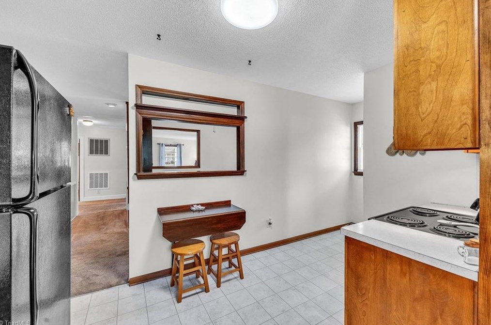 1006 Cliff Rd, Asheboro NC  27203-6904 exterior