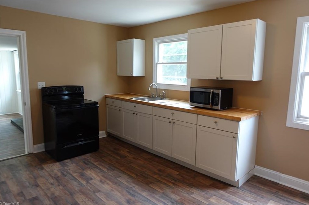 2941 Ne Gilmer Ave, Winston Salem, NC 27105