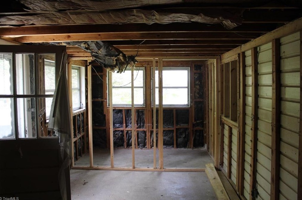 110 Eastview St, Kernersville, NC 27284