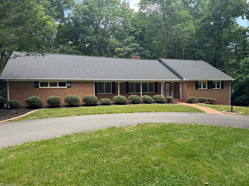 1131 Salem Lake Rd, Winston Salem, NC 27107