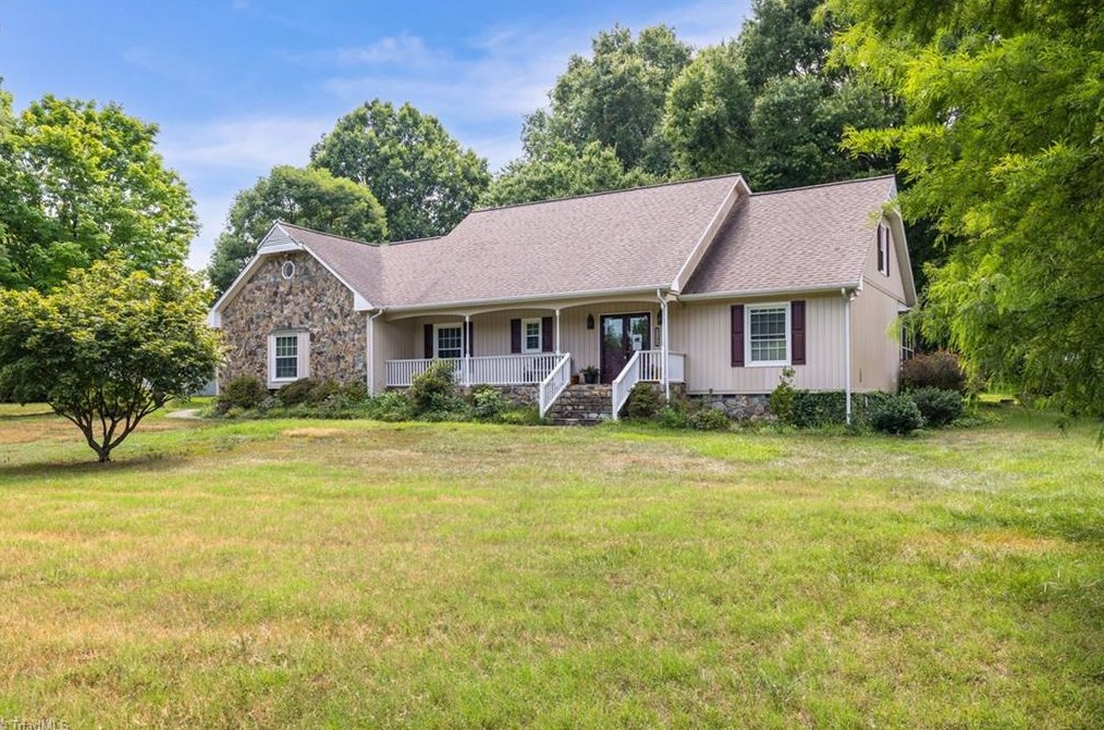 5104 Huntingwood Dr, Pleasant Gdns, NC 27313