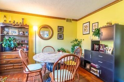 3890 Barkwood Dr, Winston Salem, NC 27105