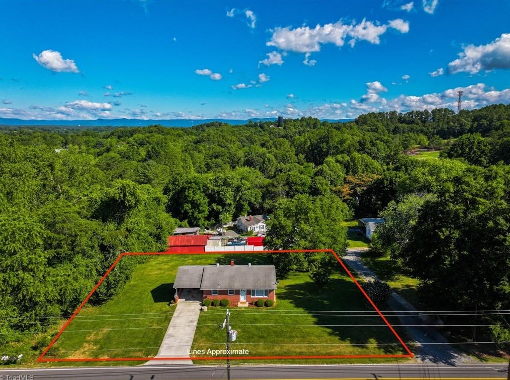 251 Smith Ln, Mount Airy, NC 27030