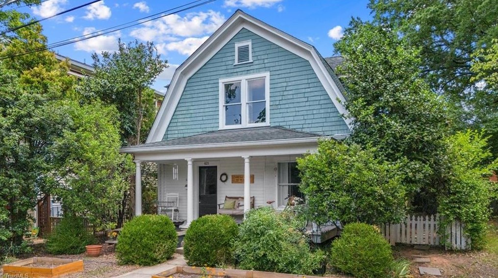 621 Mendenhall St, Greensboro NC 27403-1755 exterior