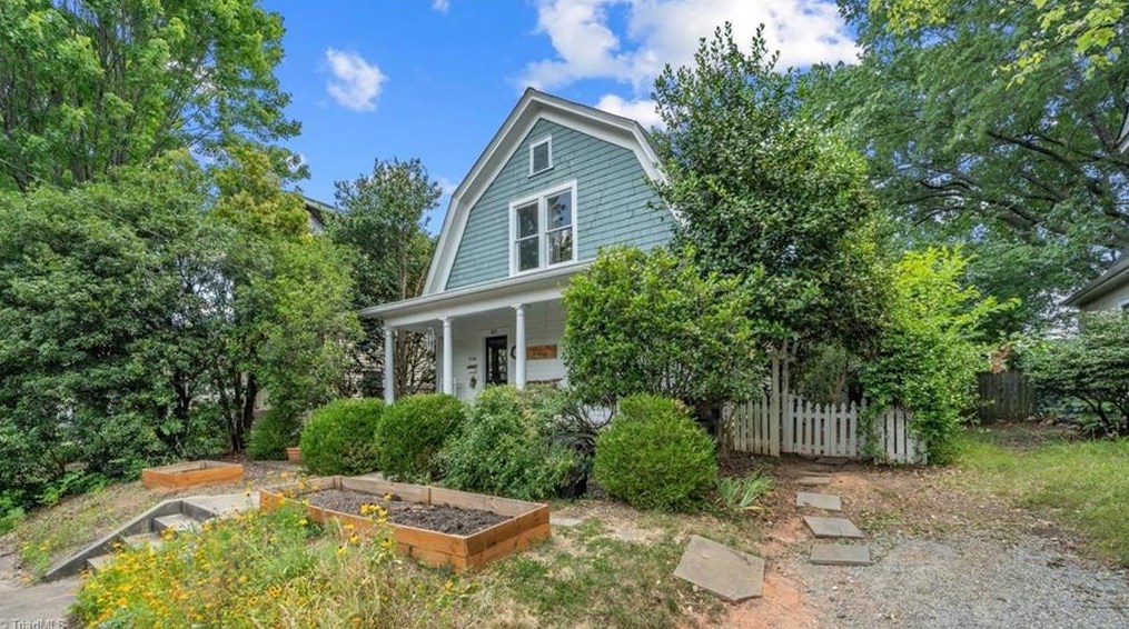 621 Mendenhall St, Greensboro, NC 27403-1746