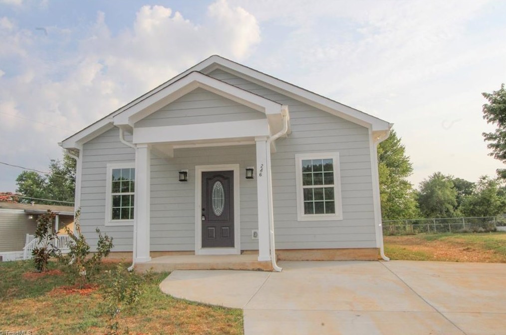 246 Green St, Kernersville, NC 27284