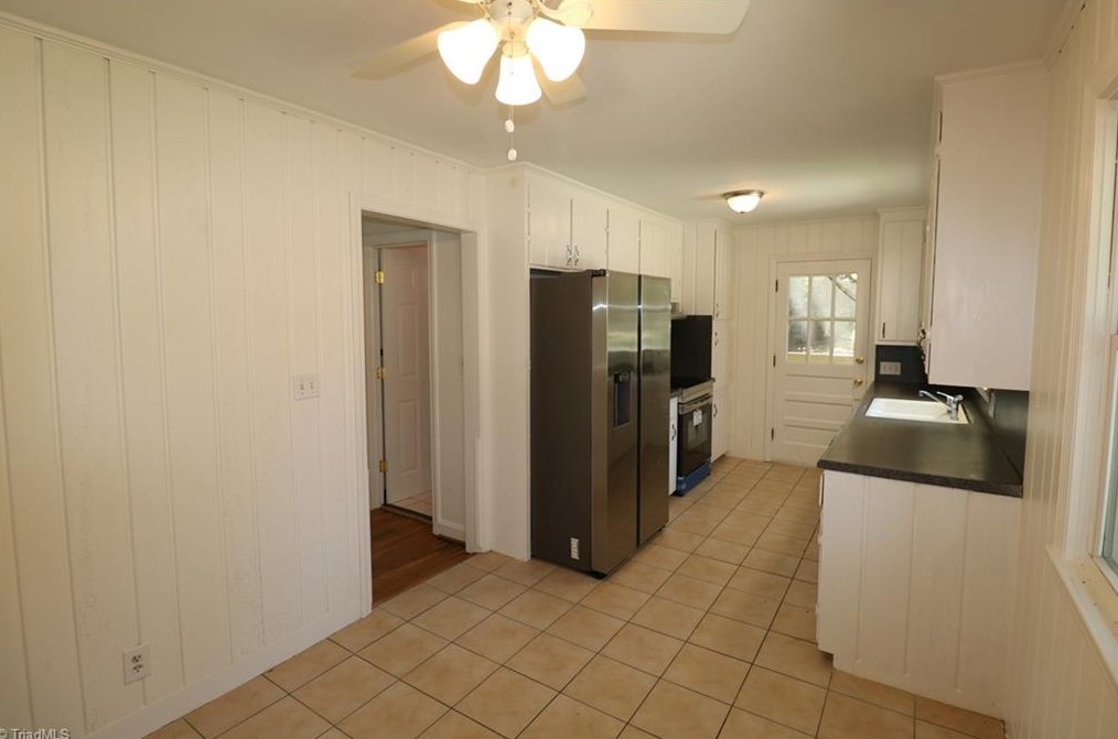 3408 Kinnamon Rd, Winston Salem, NC 27104