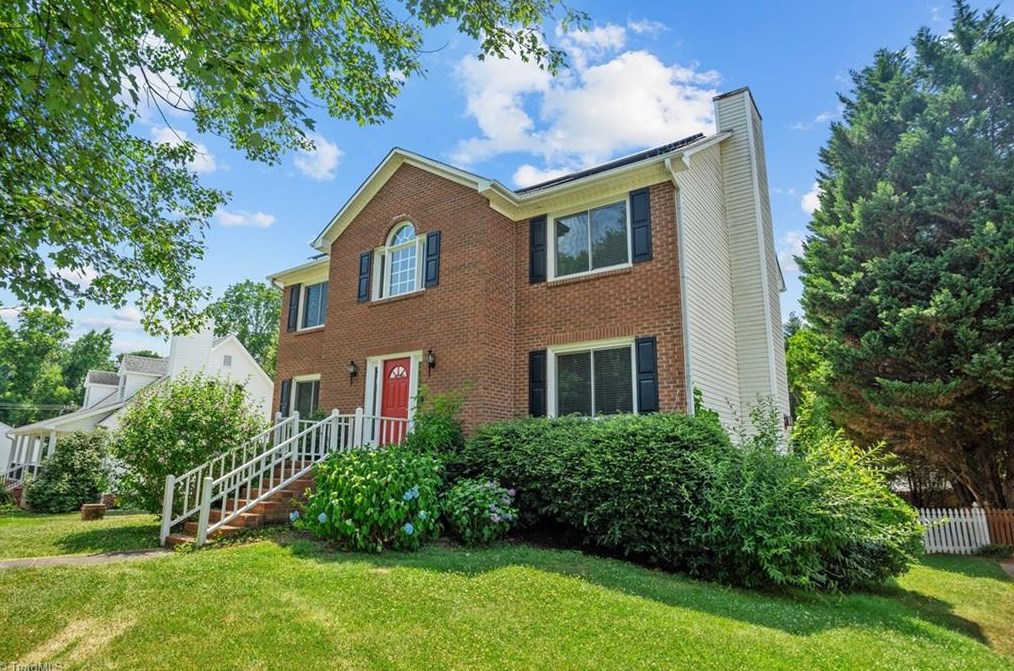 4608 Bay Creek Dr, Winston Salem, NC 27106