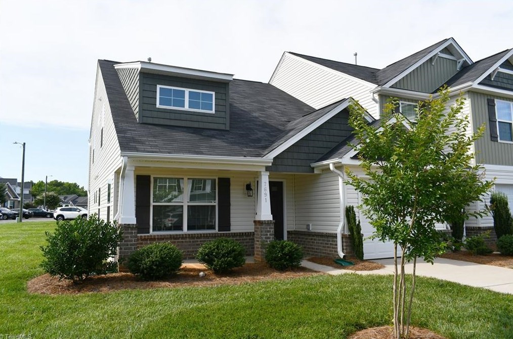 7691 Oliver Park Dr, Whitsett, NC 27377