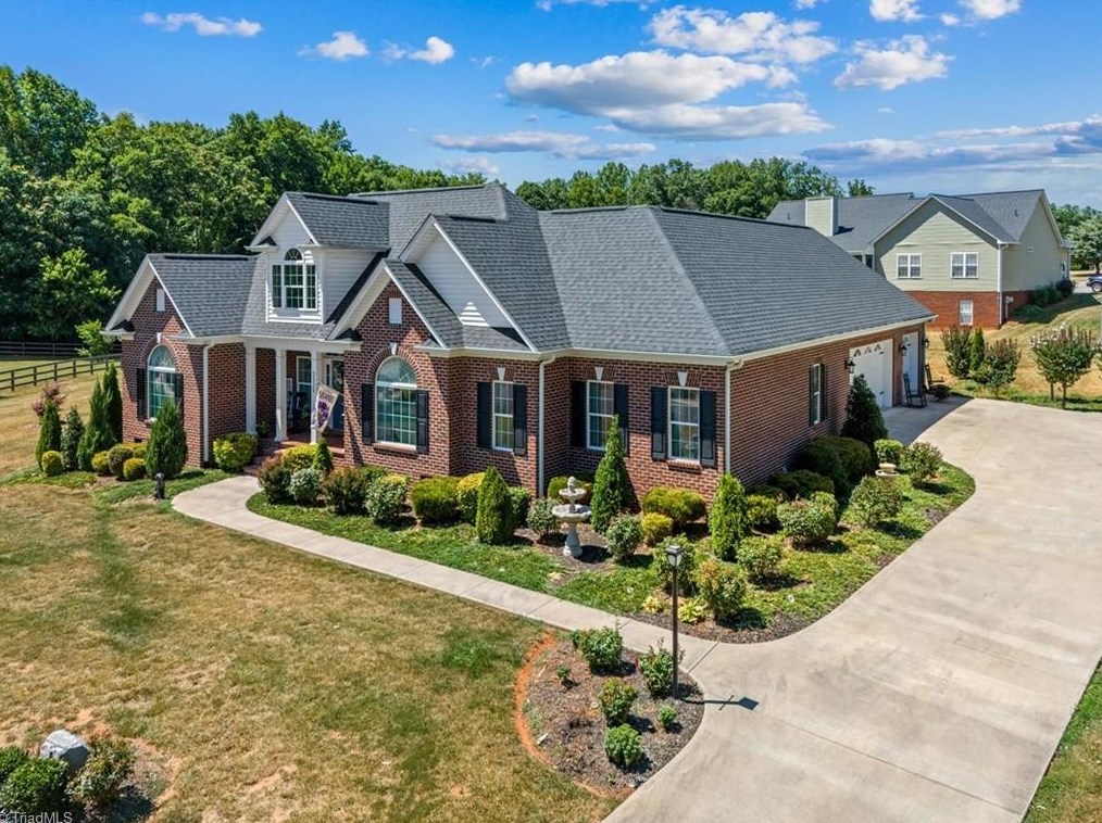 2125 Walnut Crossing Run, Footsville, NC 27055