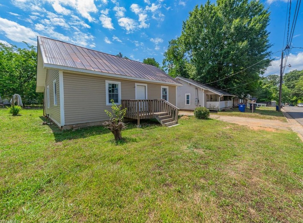 1805 Center St Se, Winston Salem, NC 27127