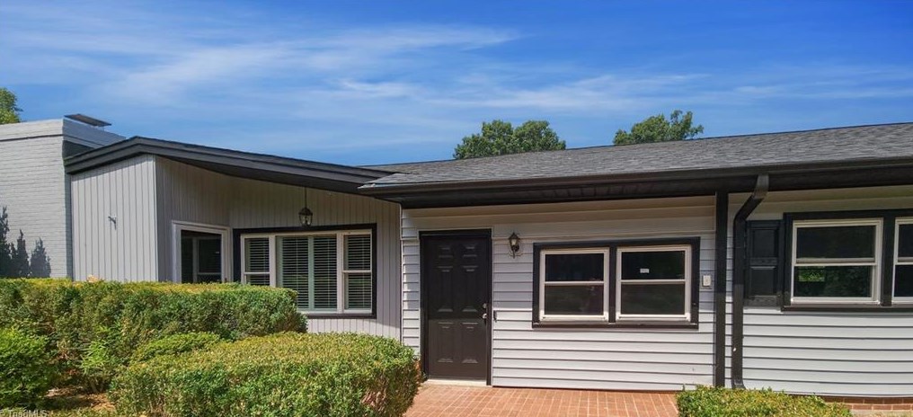 234 Forest Dr, Kernersville, NC 27284
