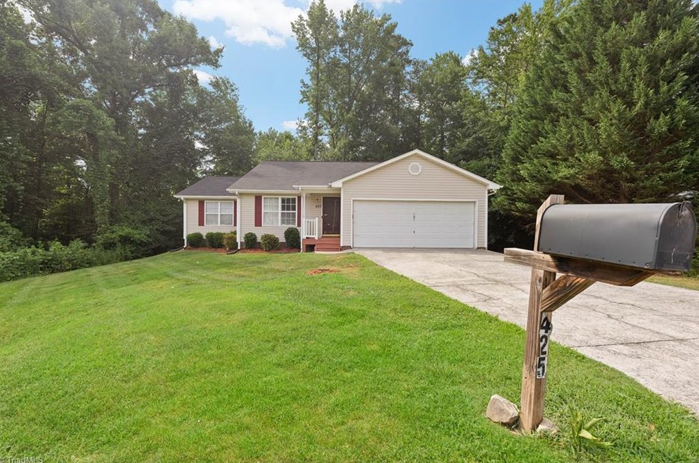 425 Donny Brook Ct, Winston Salem, NC 27103