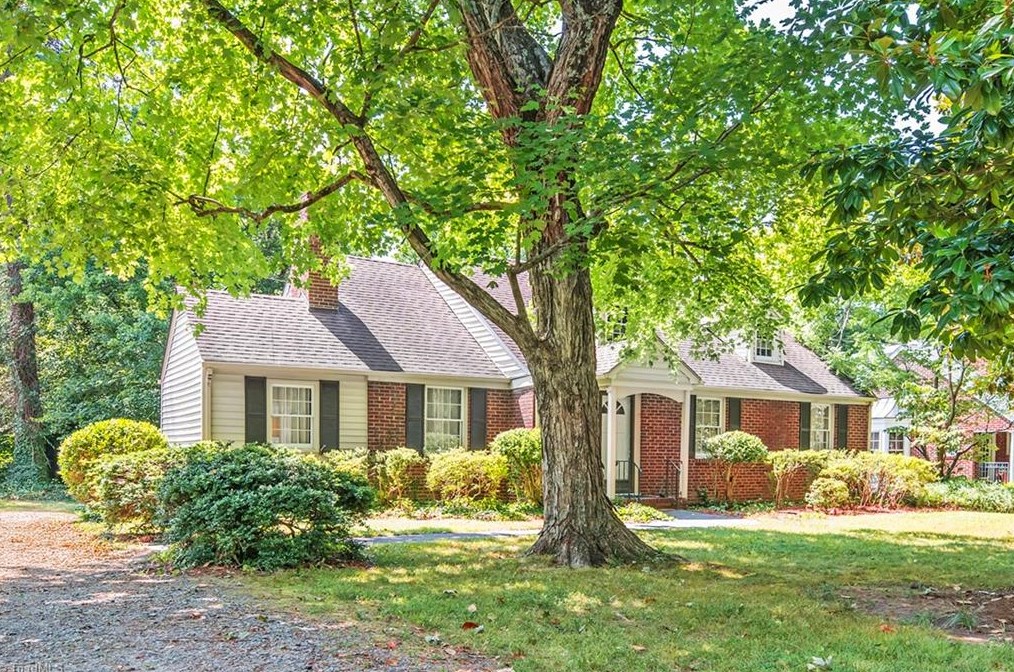 450 N Avalon Road N, Winston Salem, NC 27104