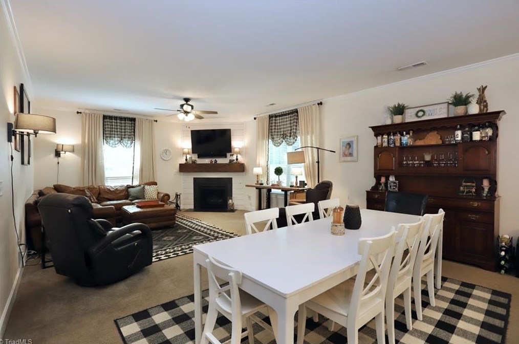 2152 Waterview Dr, Graham, NC 27253