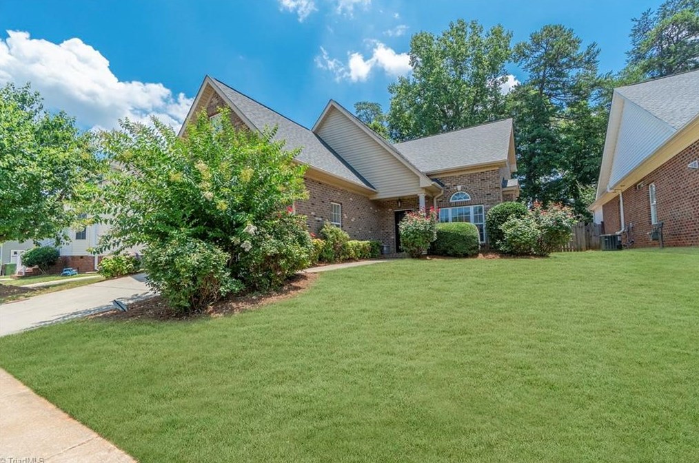 5937 Kenville Green Cir, Kernersville, NC 27284