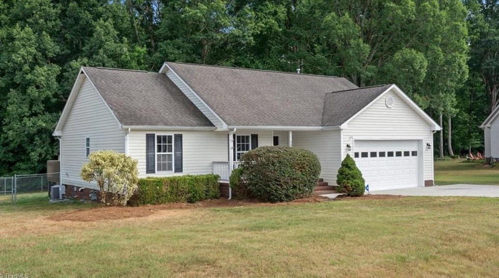 345 River Run Dr, Reidsville, NC 27320-9037
