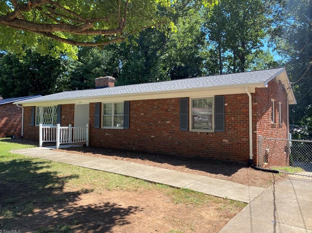 1341 Waybridge Ln, Winston Salem, NC 27103