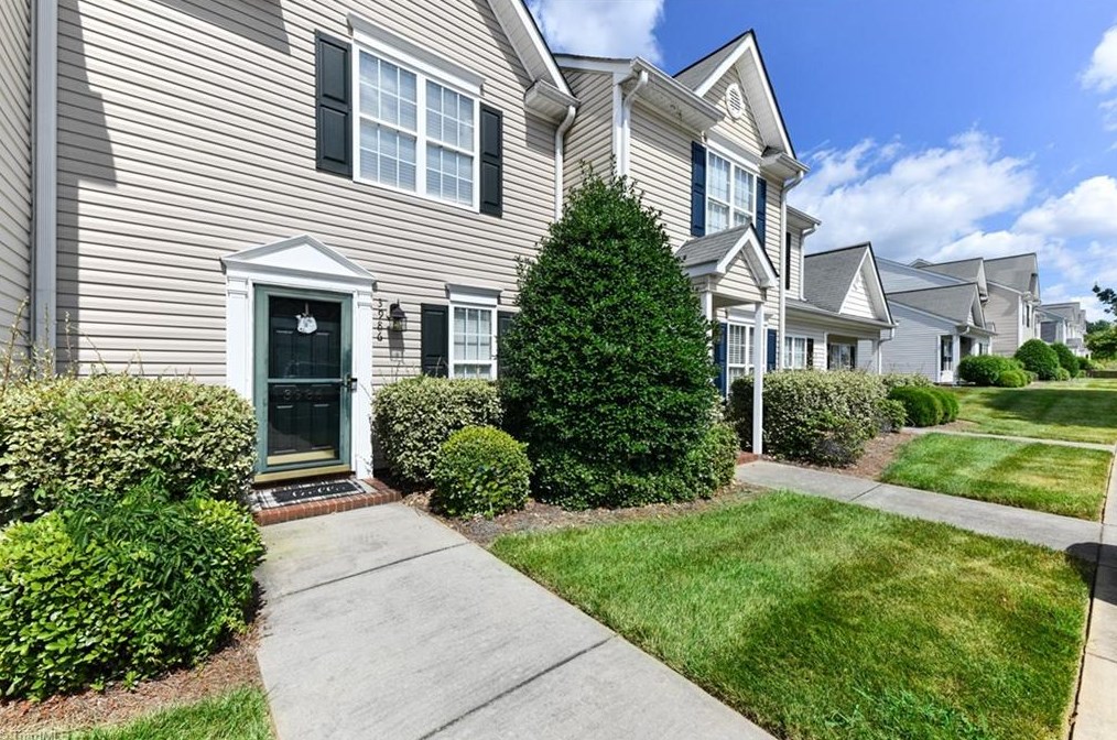 3986 Village Park Ct, Winston Salem, NC 27127
