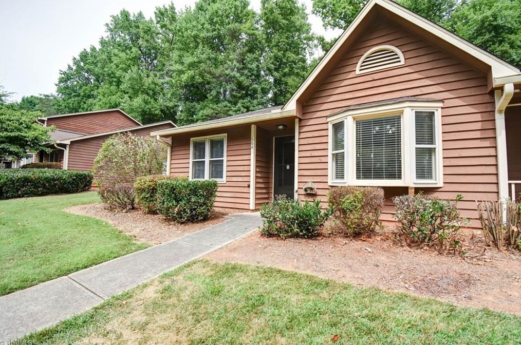 664 Rock Garden Cir, Winston Salem, NC 27104
