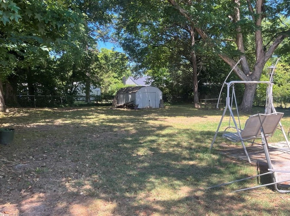 408 Beckner St, Lexington, NC 27292
