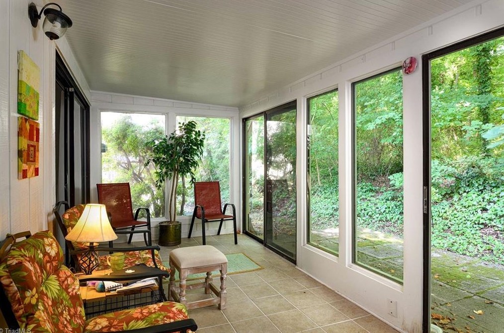 311 Lamplighter Cir, Winston Salem NC  27106-3420 exterior