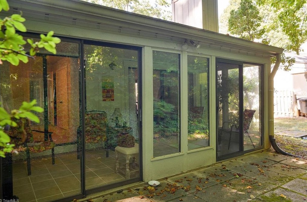 311 Lamplighter Cir, Winston Salem NC  27106-3420 exterior