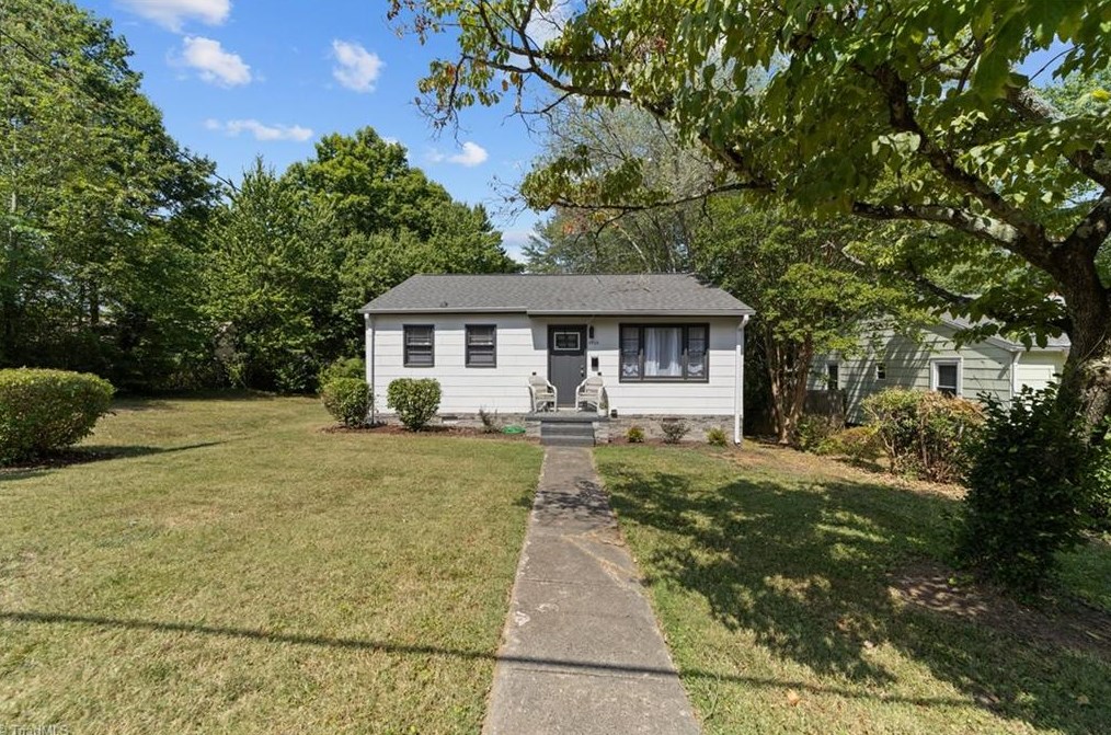 2920 Patria St, Winston Salem, NC 27127