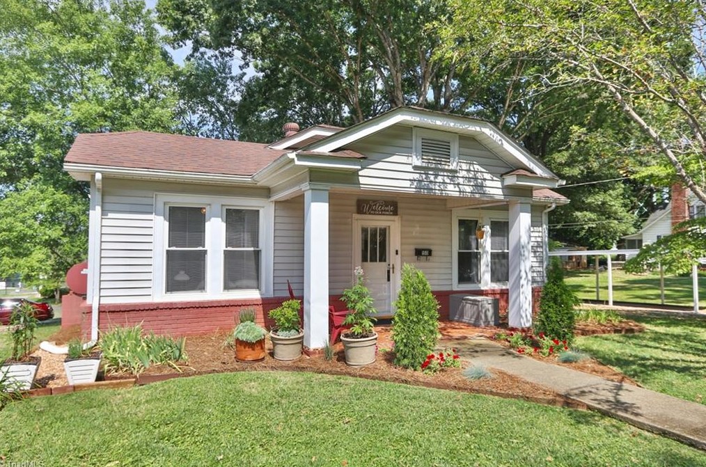 150 Harris Ave, Elkin, NC 28621