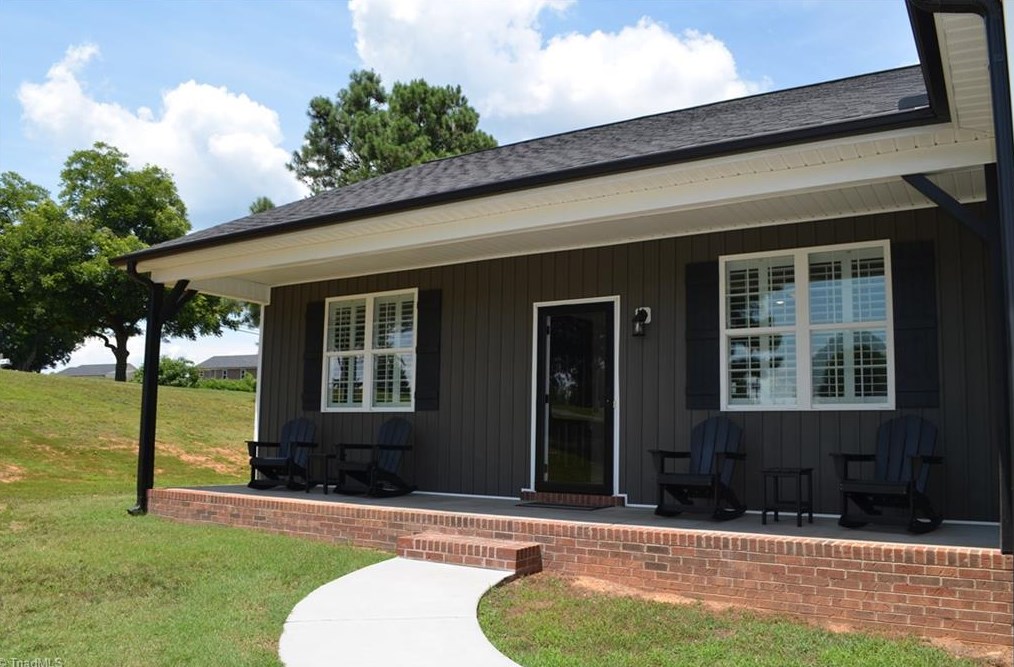 117 Kathryn Oak Ln, Lexington, NC 27295