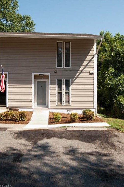 3693 Heathrow Dr, Winston Salem, NC 27127