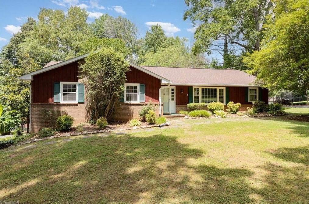 6229 Blue Bonnet Ln, Winston Salem, NC 27103