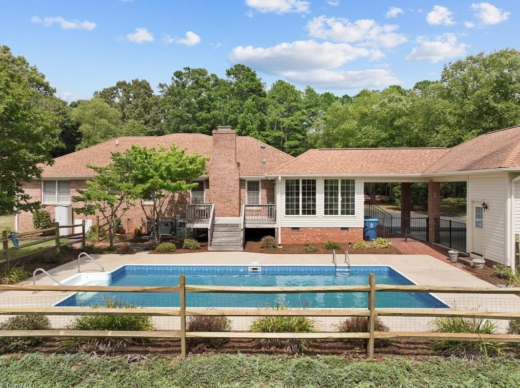 7405 Dickinben Dr, Summerfield, NC 27358