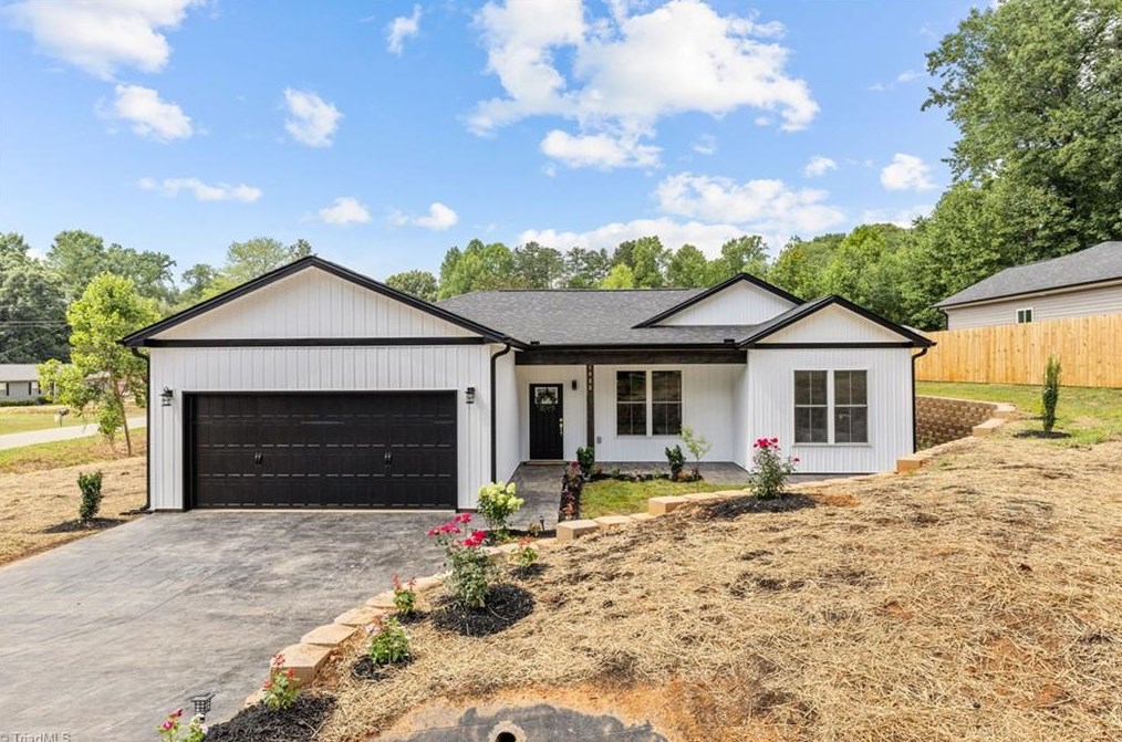 1488 Steve St, Kernersville, NC 27284