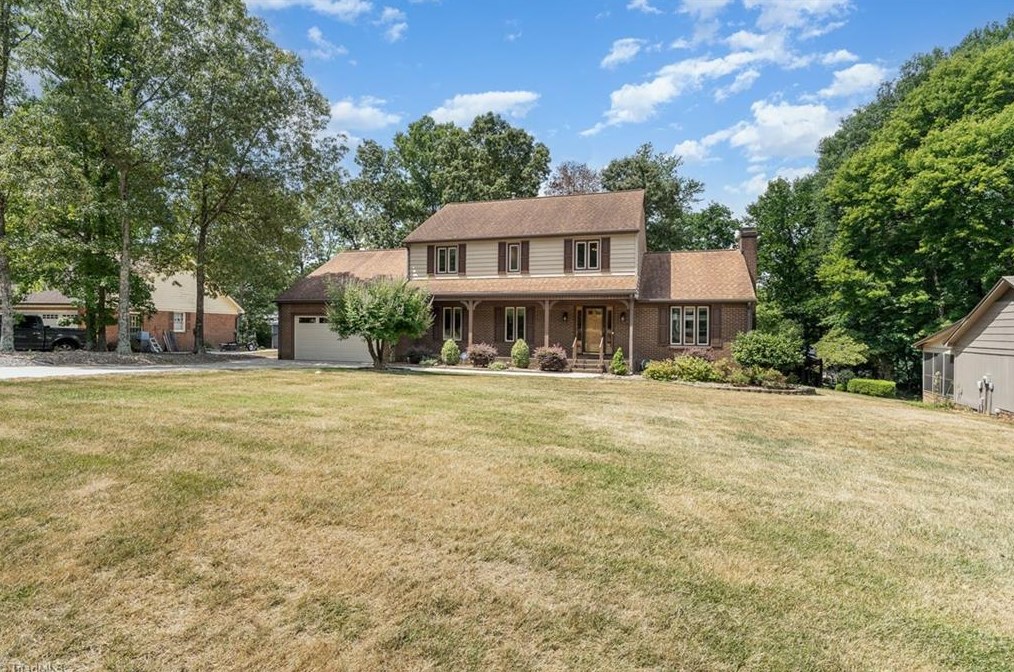 4505 Oak Hollow Dr, High Point, NC 27265