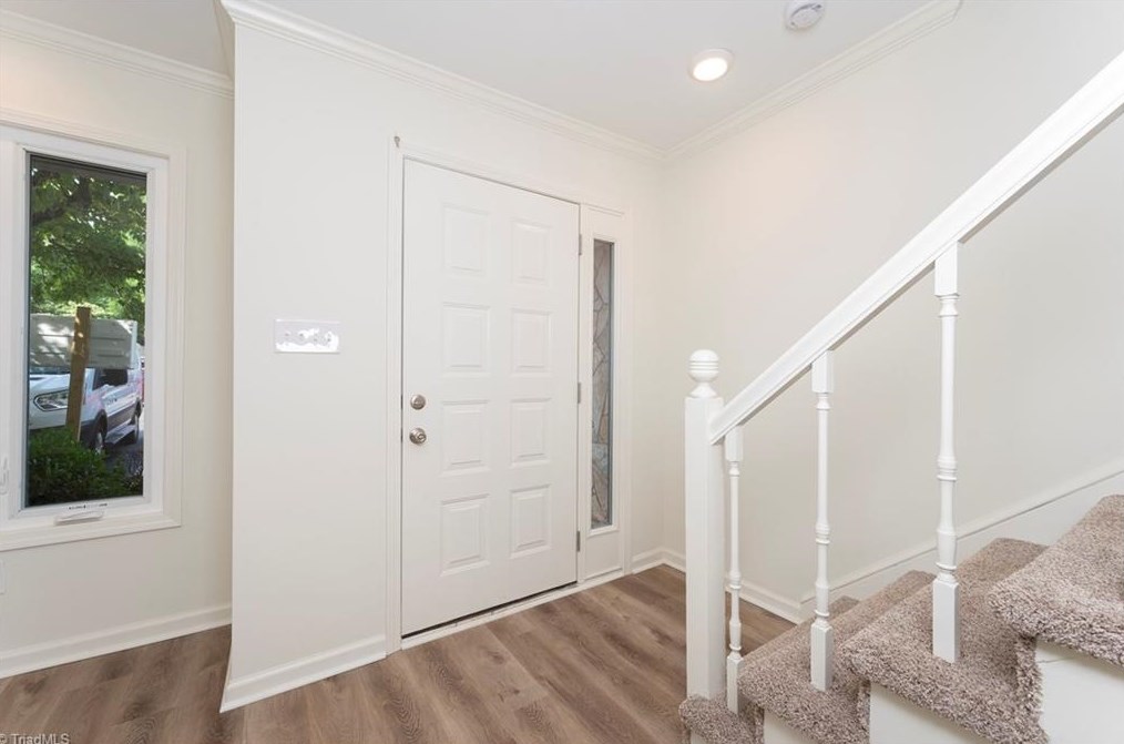 5305 Summit Heights Dr, Winston Salem, NC 27104-4479