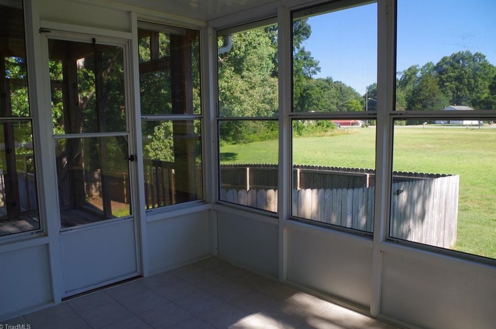 4788 Ader Dr, Winston Salem, NC 27105