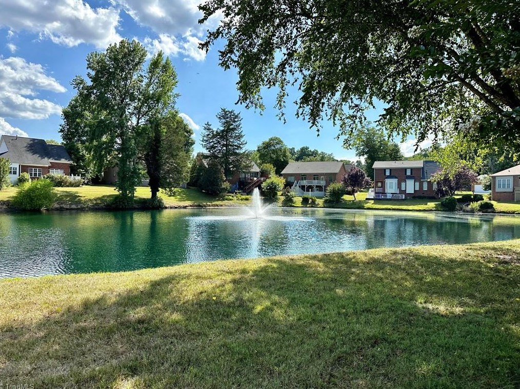 1416 Davenport Ct, Kernersville, NC 27284